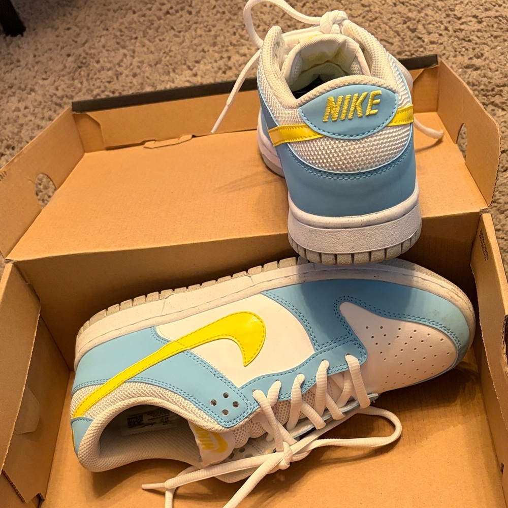 Nike Light Blue and Yellow Sneakers - Picture 4 of 4